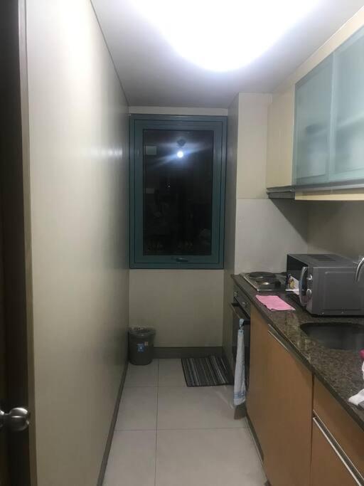 Lovely 2 Bed Room Condo Infront Of Naia Terminal 3 Манила Екстериор снимка