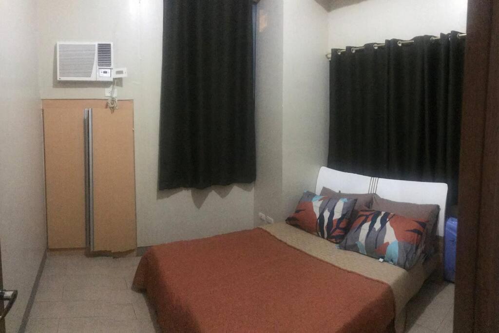 Lovely 2 Bed Room Condo Infront Of Naia Terminal 3 Манила Екстериор снимка