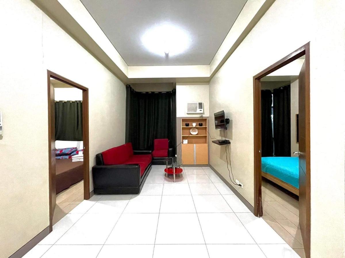 Lovely 2 Bed Room Condo Infront Of Naia Terminal 3 Манила Екстериор снимка